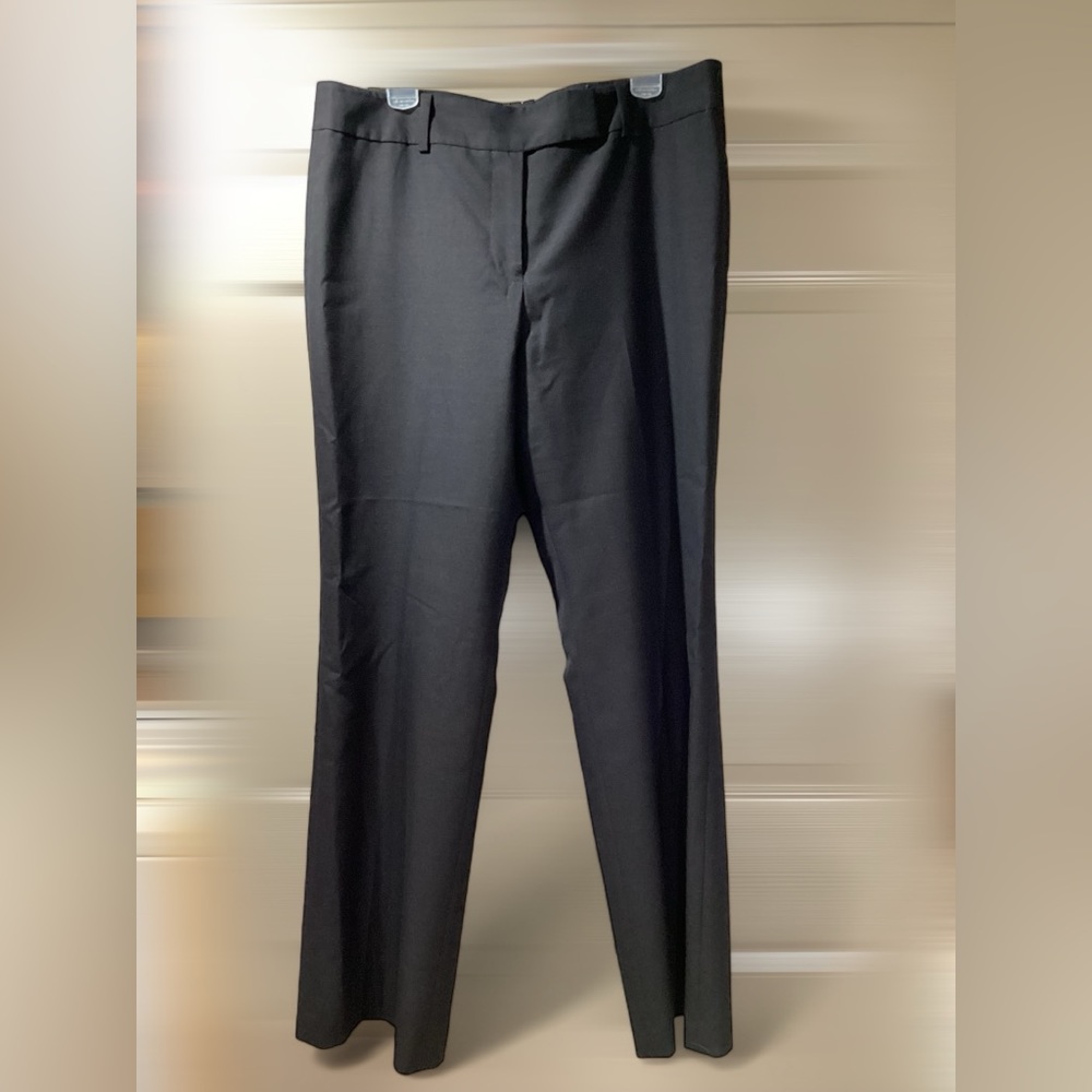 Ann Taylor Signature black Women’s size 12 trousers / pants